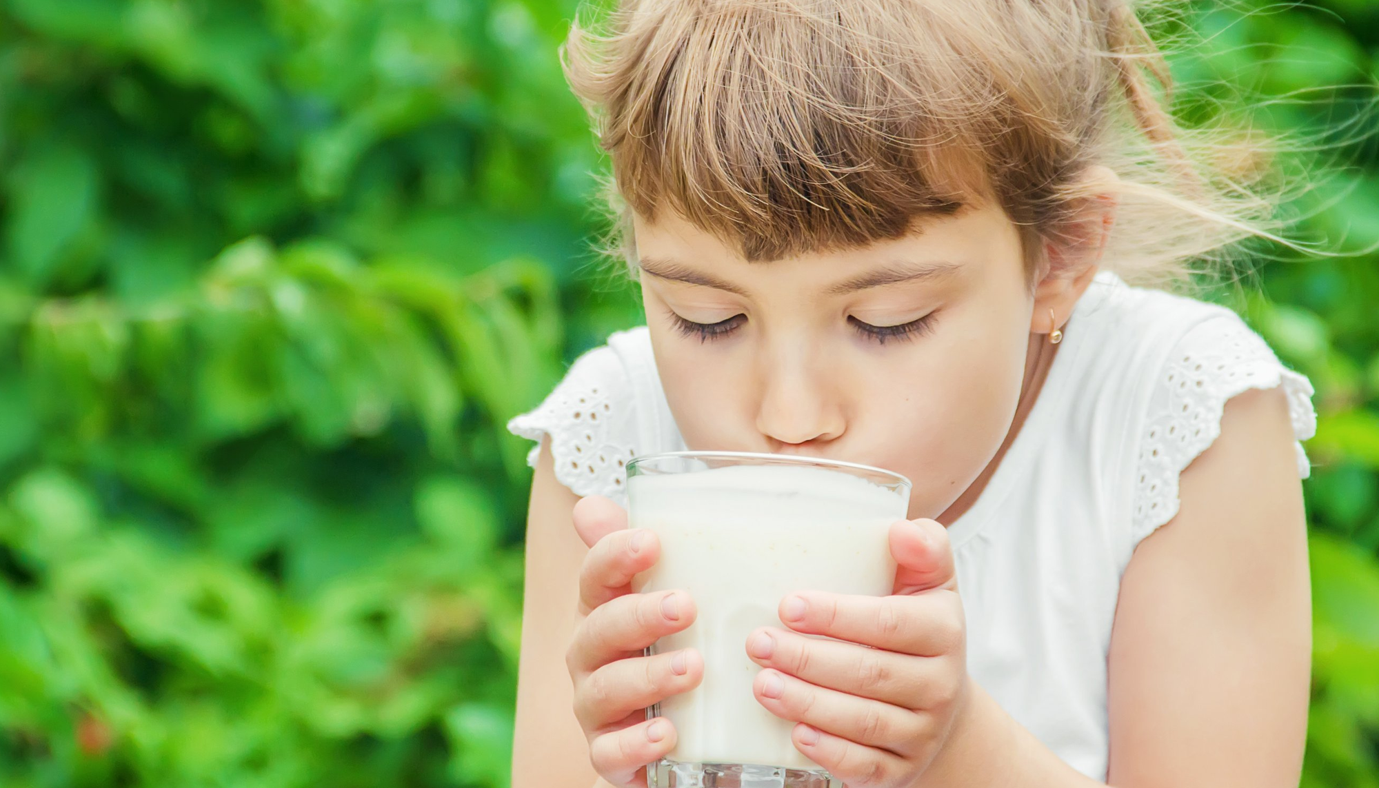 Schmeckt Dir frische Milch? - © yanadjan_AdobeStock