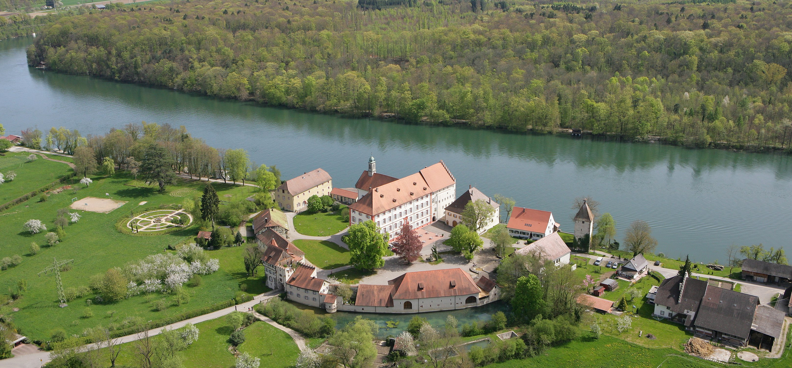 Urlaub auf dem Bauernhof am Hochrhein - Schloss Beuggen - © Tourist-Information Rheinfelden